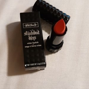 Kat Von D studded kiss creme lipstick